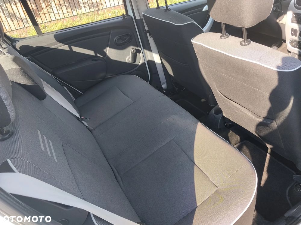 Dacia Sandero 1.2 16V - 11