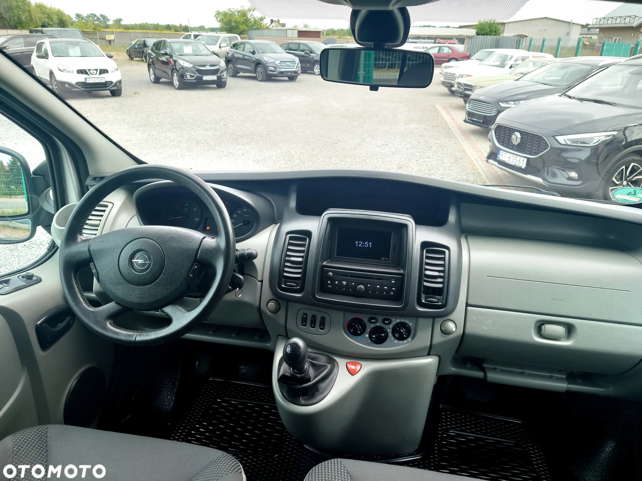 Opel Vivaro 2.0 CDTI L2H1 Life Cosmo - 12