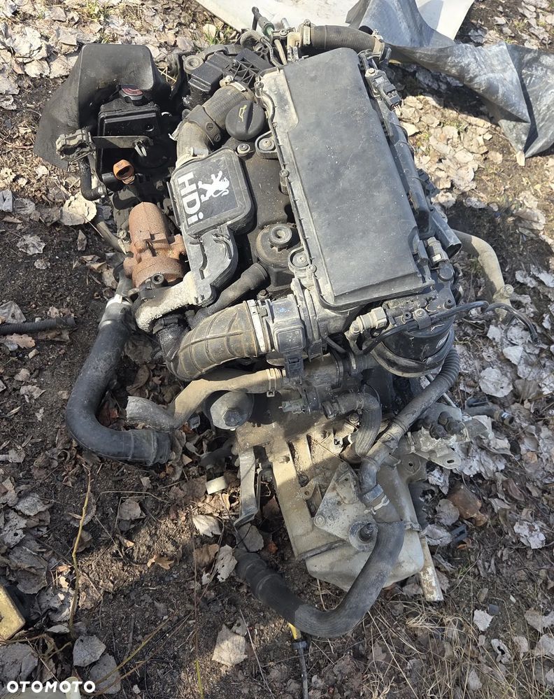 Silnik kompletny Peugeot 206 1.4 Hdi 8HZ 10FD95 - 7