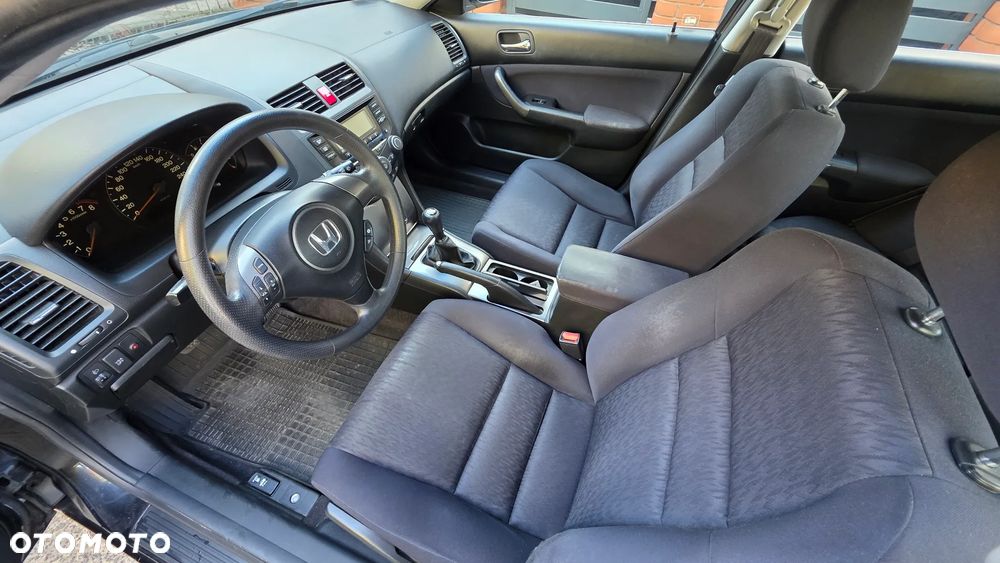 Honda Accord 2.0 Comfort - 14