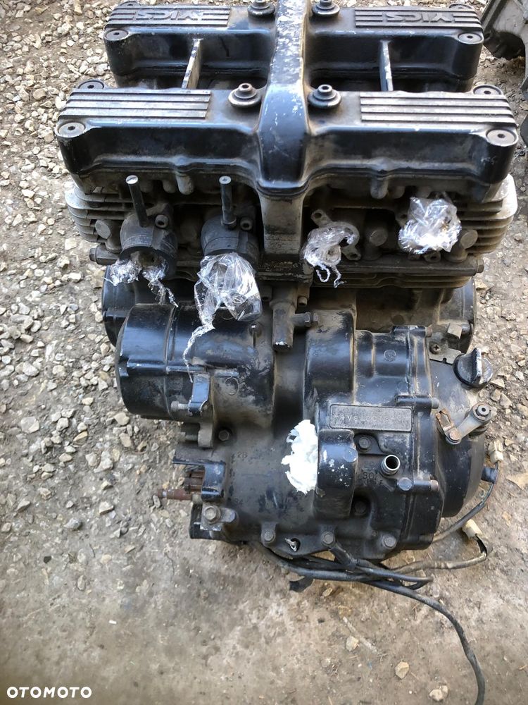 Yamaha XJ 750 Silnik - 4