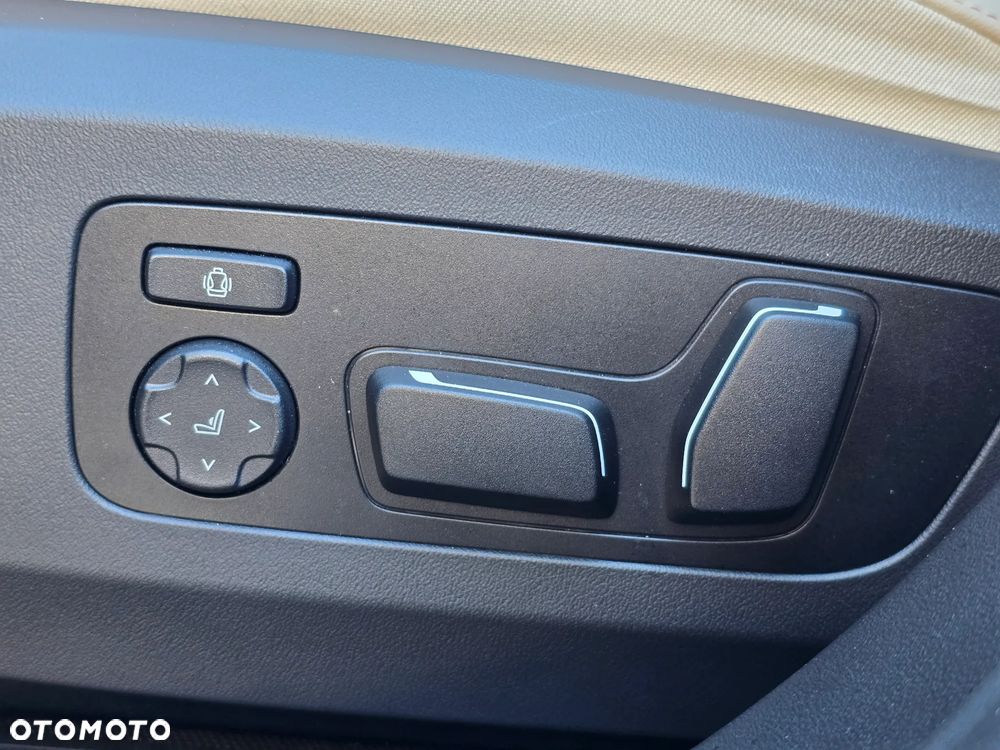 BMW X3 xDrive20d mHEV - 17