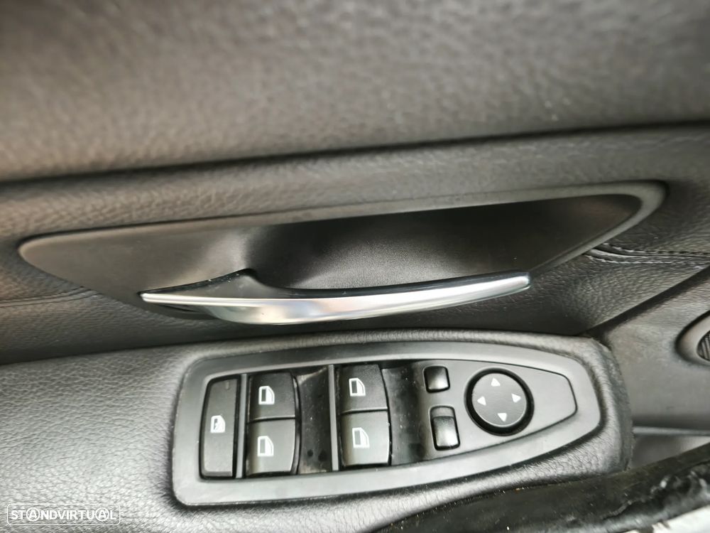 BMW 320 d Touring Auto Pack M - 18