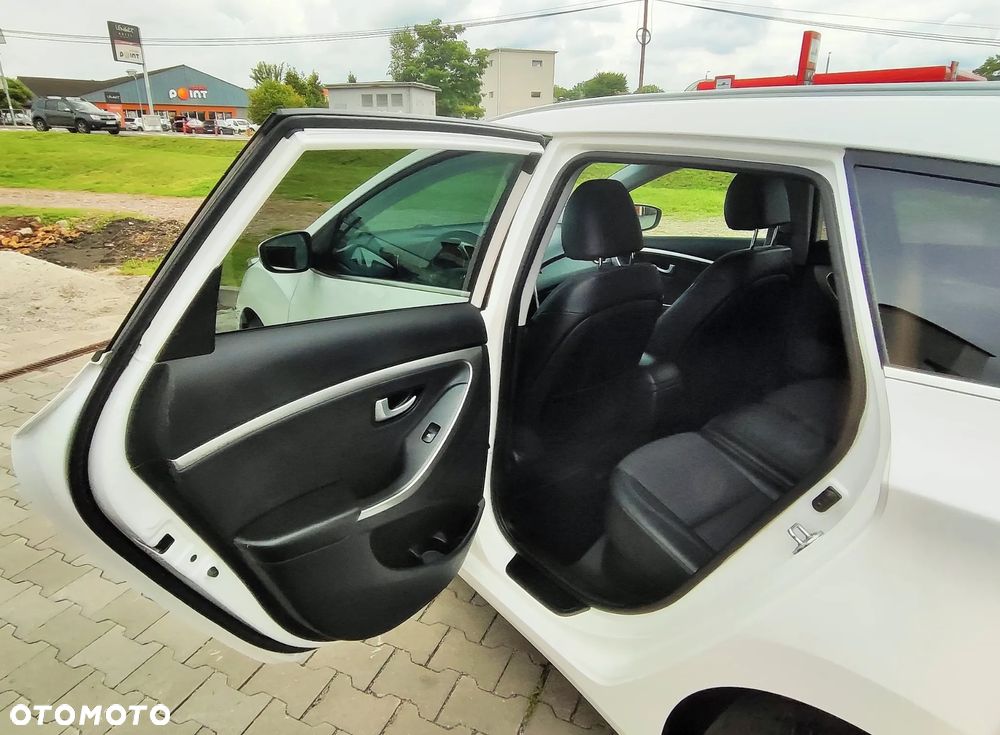 Hyundai i30 1.6 GDI Premium - 8