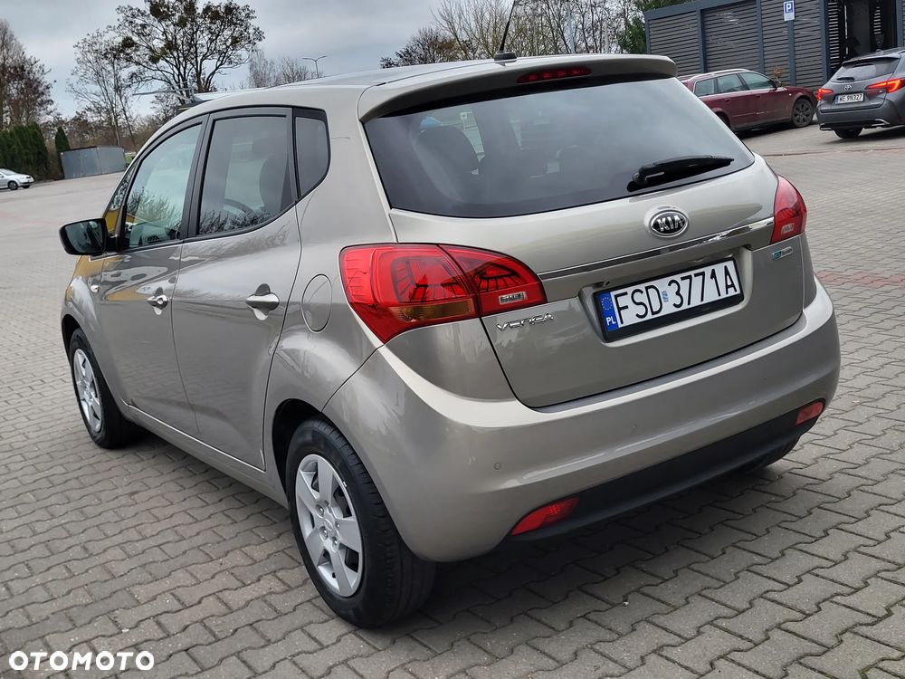 Kia Venga 1.4 CVVT Business Line - 10