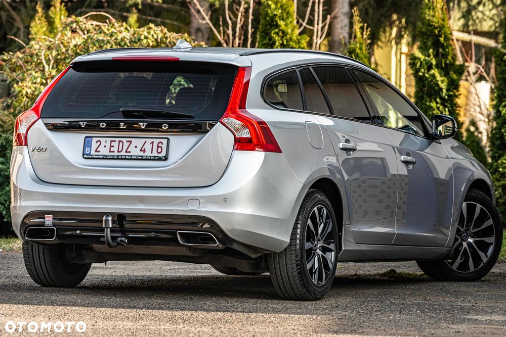 Volvo V60 D2 Geartronic Momentum - 8