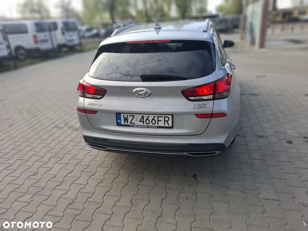 Hyundai i30 1.0 T-GDI Classic + - 6