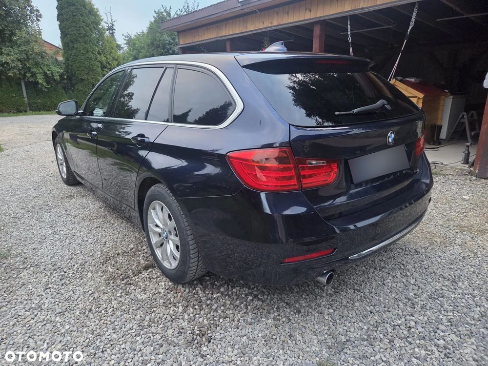 BMW Seria 3 320d xDrive Luxury Line - 4
