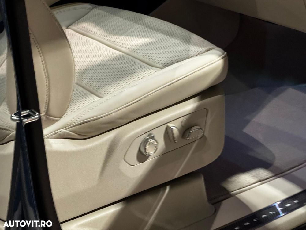 Cadillac Escalade - 34