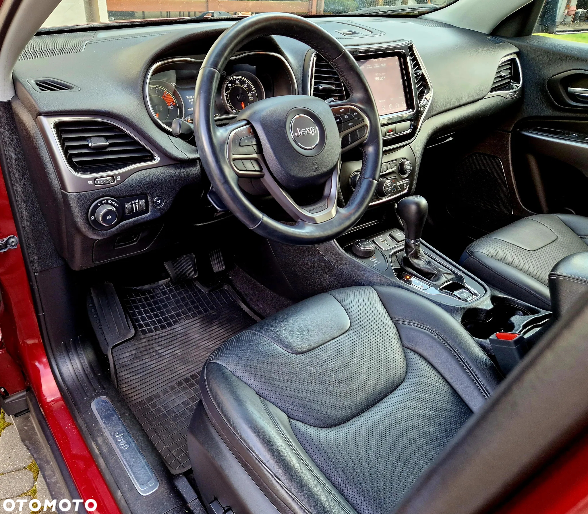 Jeep Cherokee - 13