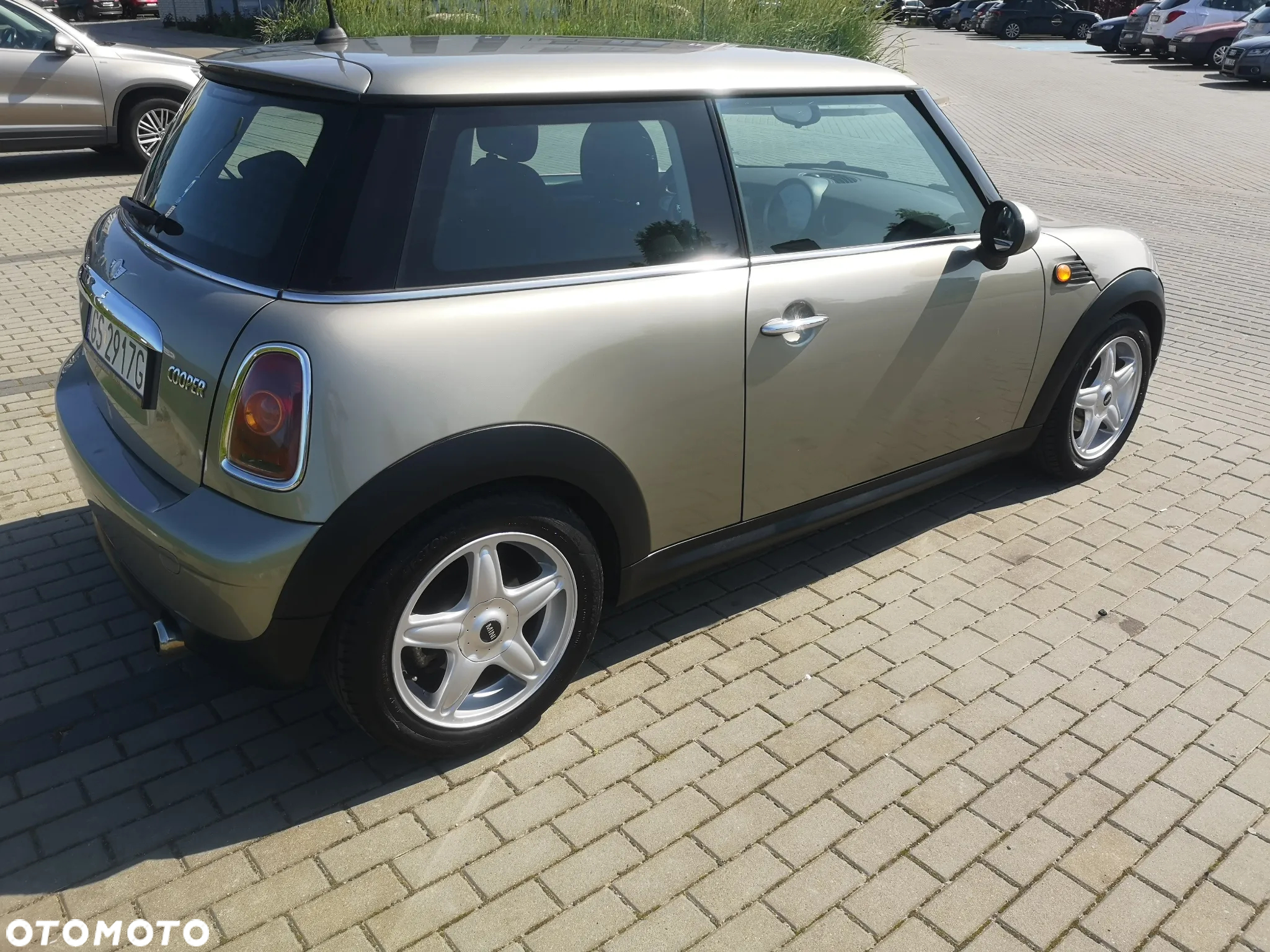 MINI Cooper Standard - 8
