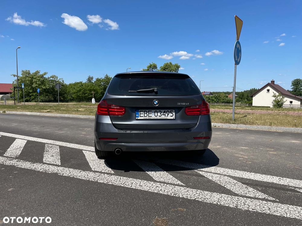 BMW Seria 3 318d - 5