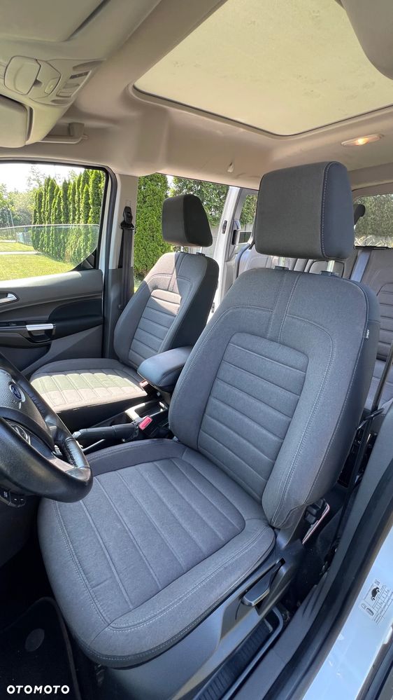 Ford Tourneo Connect Grand - 13