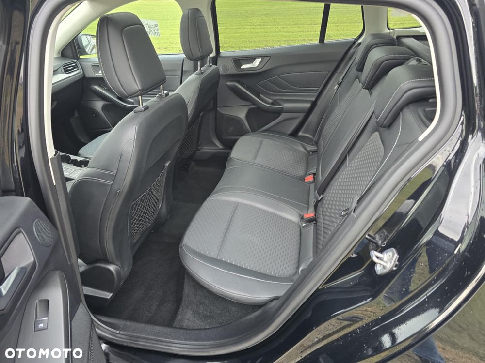 Ford Focus SW 2.0 EcoBlue Titanium - 12