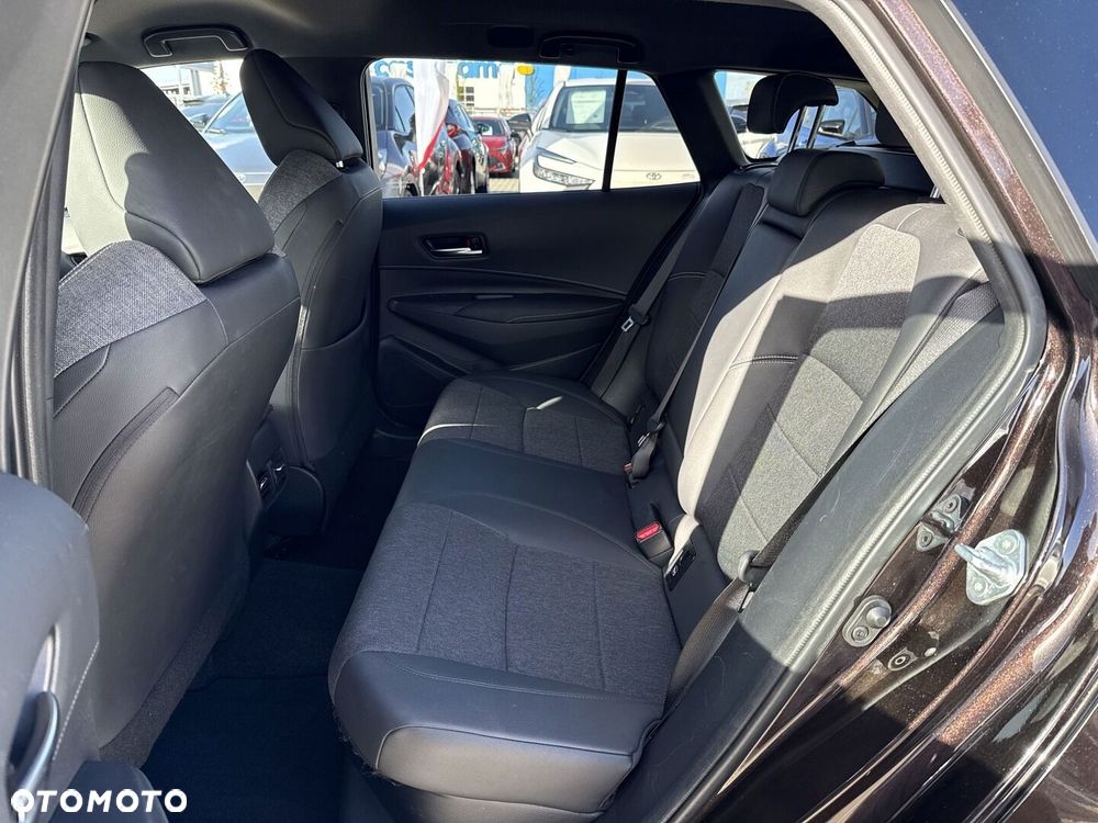 Toyota Corolla 1.8 Hybrid Comfort - 12