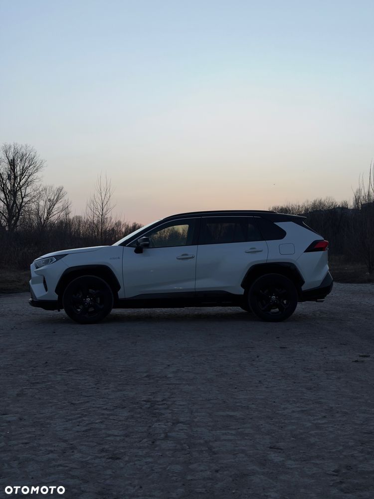 Toyota RAV4 2.5 Hybrid Black Edition by JBL 4x4 - 4
