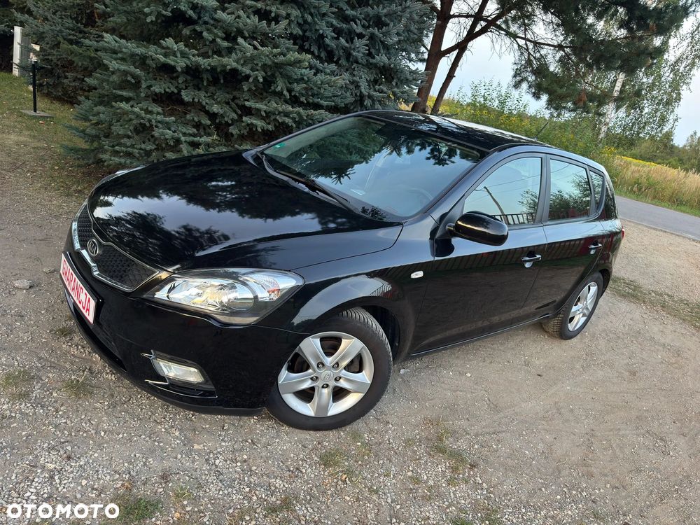 Kia Ceed 1.4 CVVT Dream-Team Edition - 19