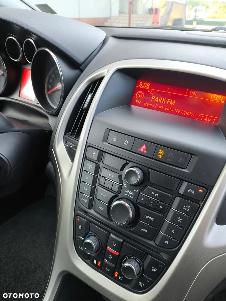 Opel Astra 1.6 Cosmo - 28