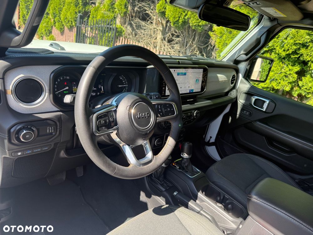 Jeep Wrangler - 14