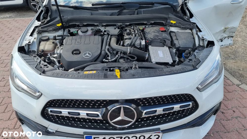 Mercedes-Benz GLA 250 e 8G-DCT AMG Line - 29