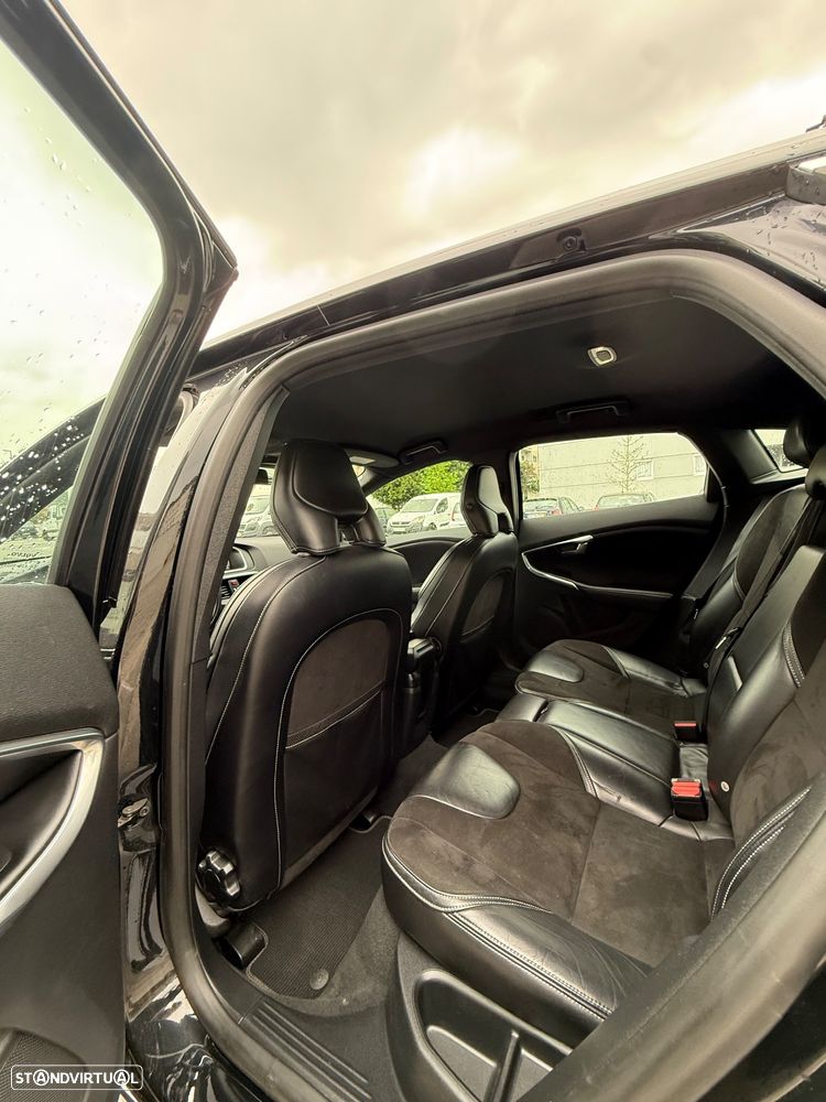 Volvo V40 D2 R Design - 18