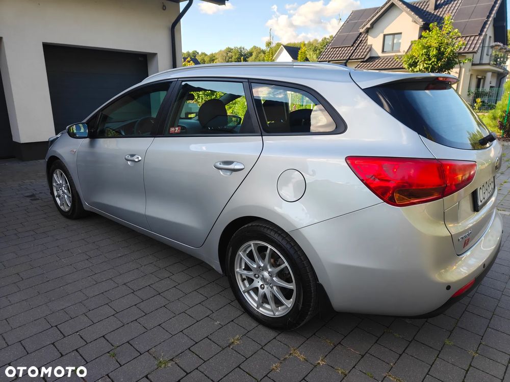 Kia Ceed 1.6 GDI L - 4