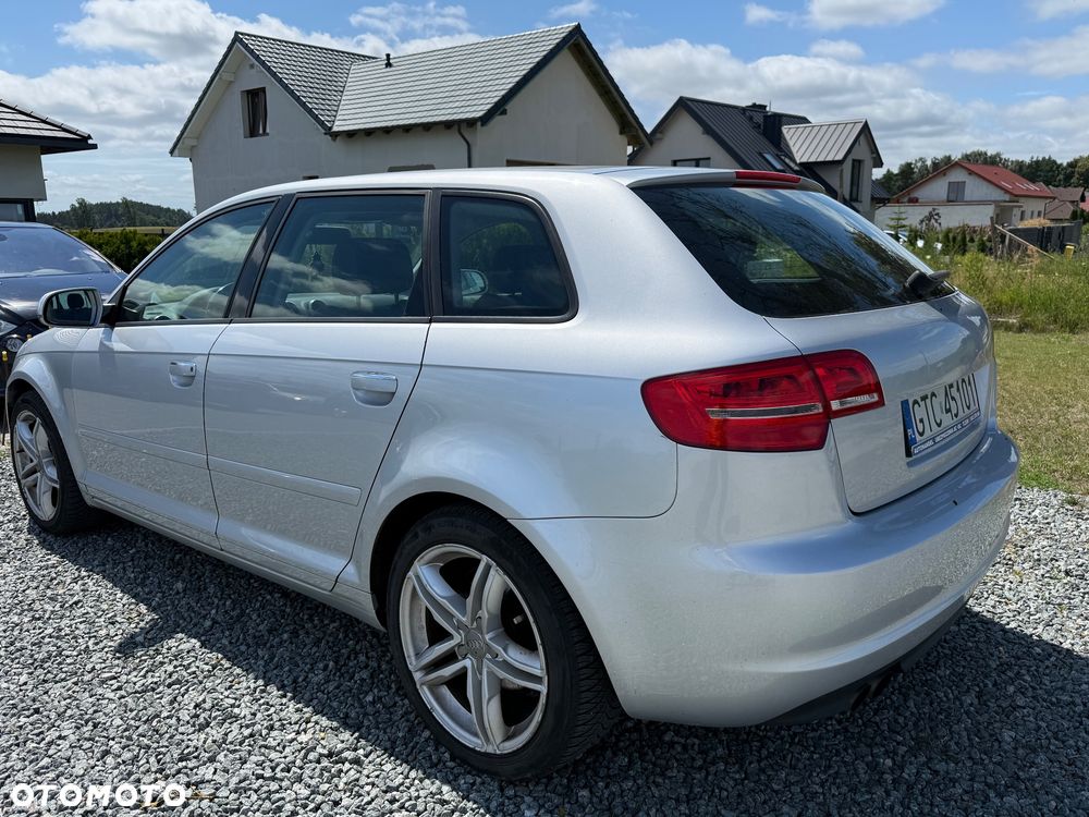 Audi A3 Sportback 2.0 TDI DPF quattro S line Sportpaket - 4