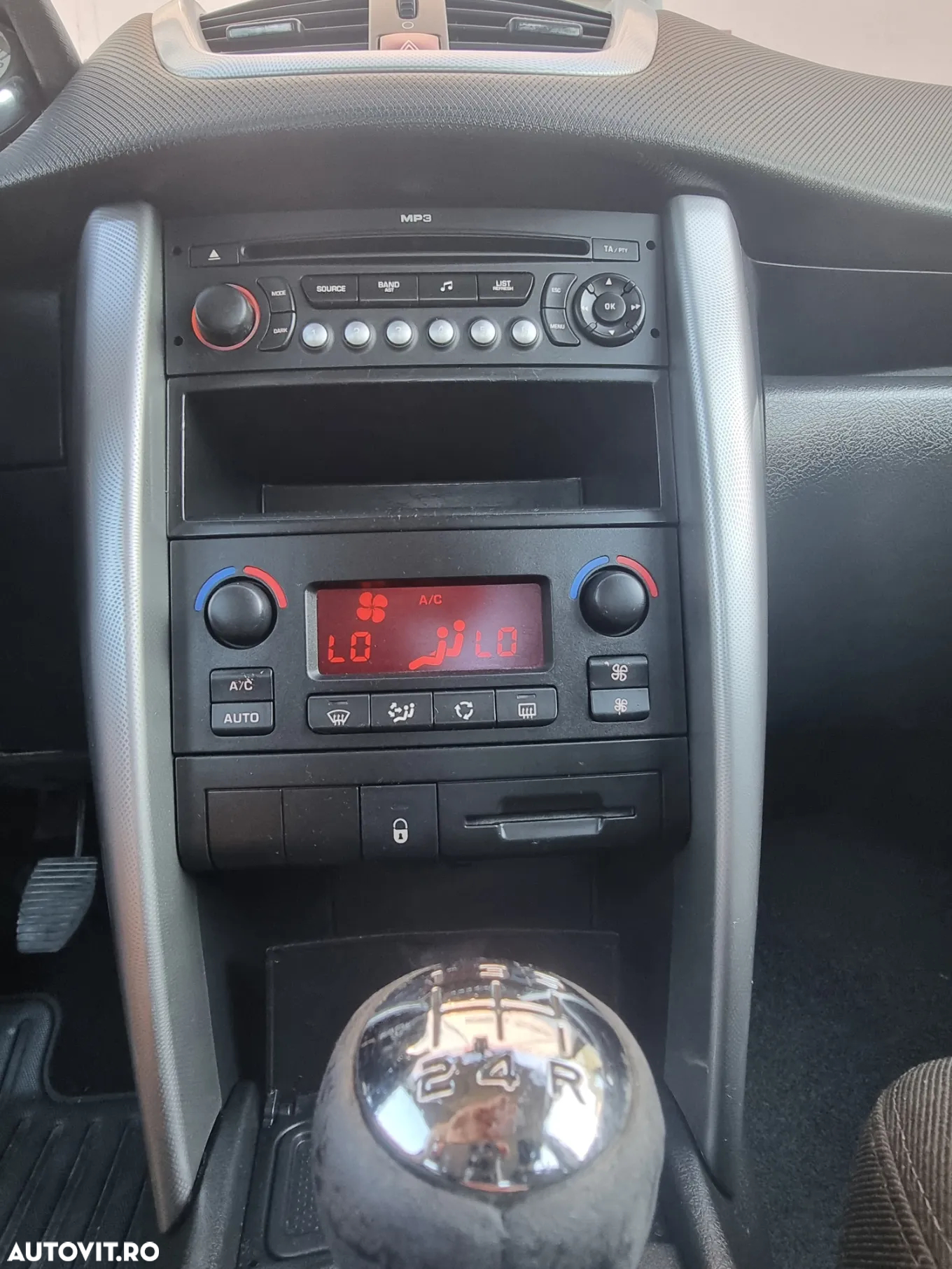 Peugeot 207 1.6E Premium - 6