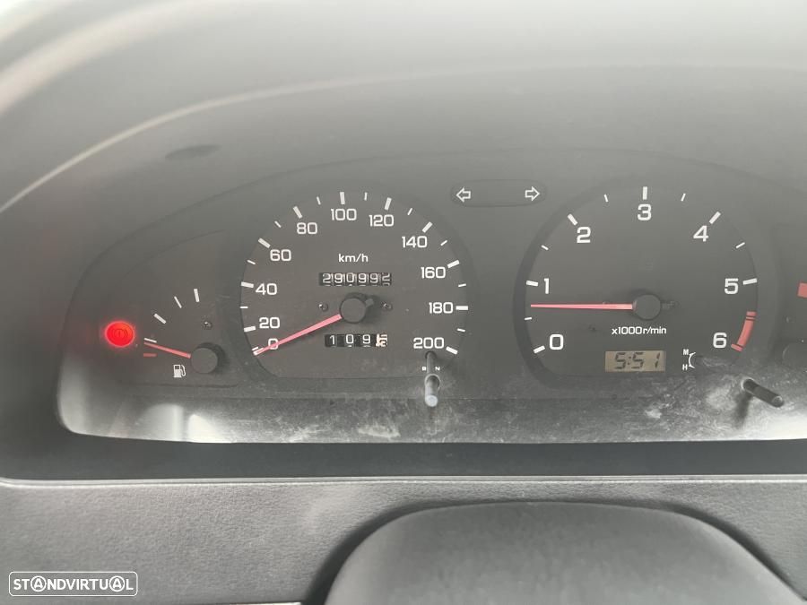 Nissan Almera - 18