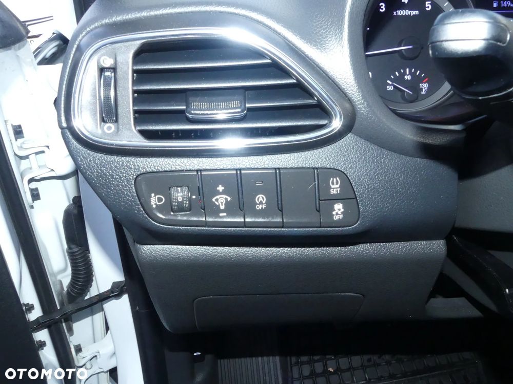 Hyundai i30 - 29