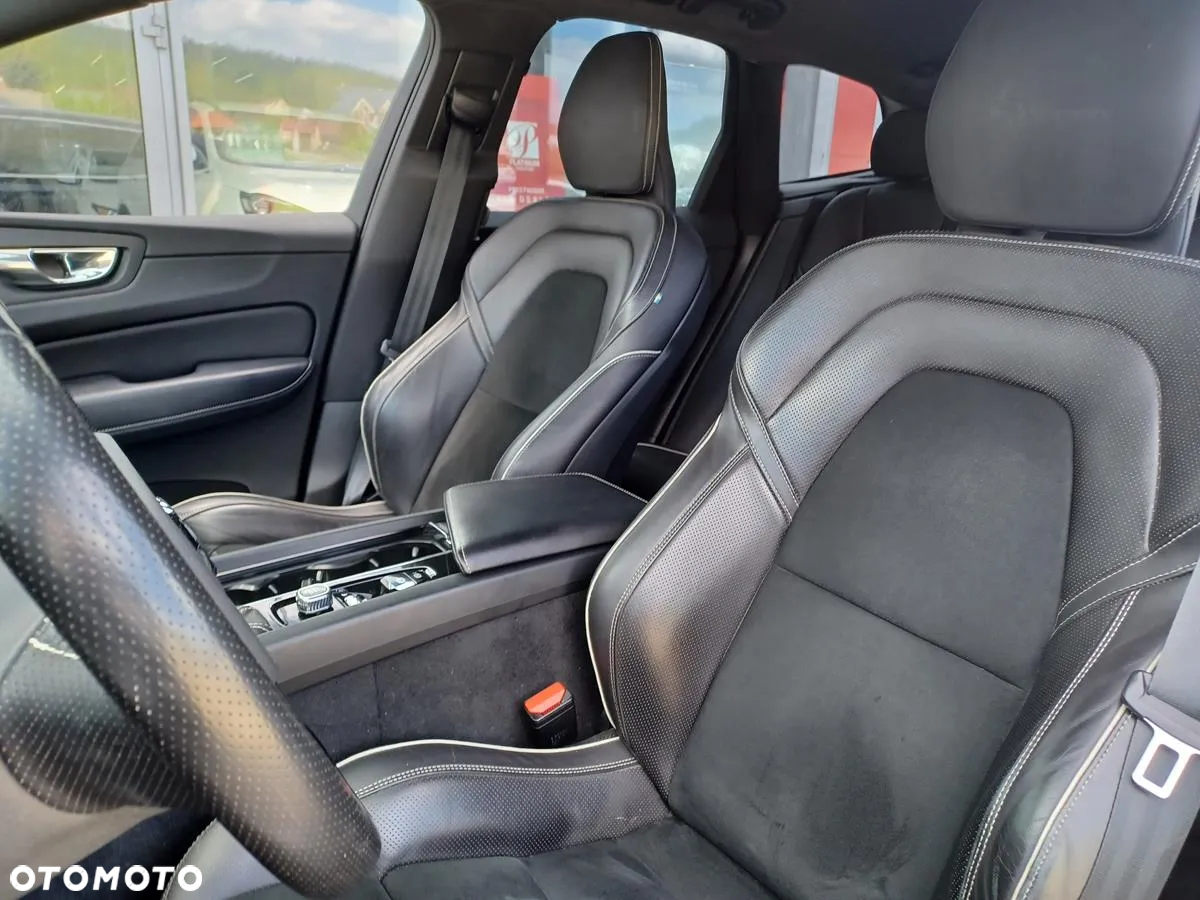 Volvo XC 60 T4 R-Design - 10