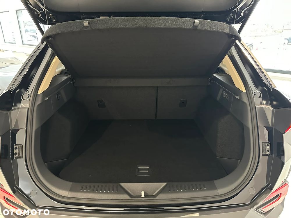 Bestune T77 1.5T Business DCT - 12