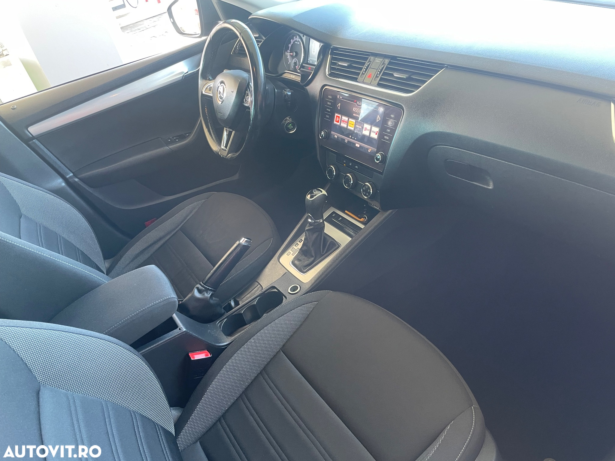 Skoda Octavia 2.0 TDI ELEGANCE DSG - 4