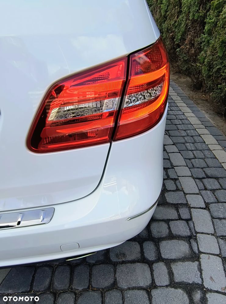 Mercedes-Benz Klasa B 180 AMG Line - 13