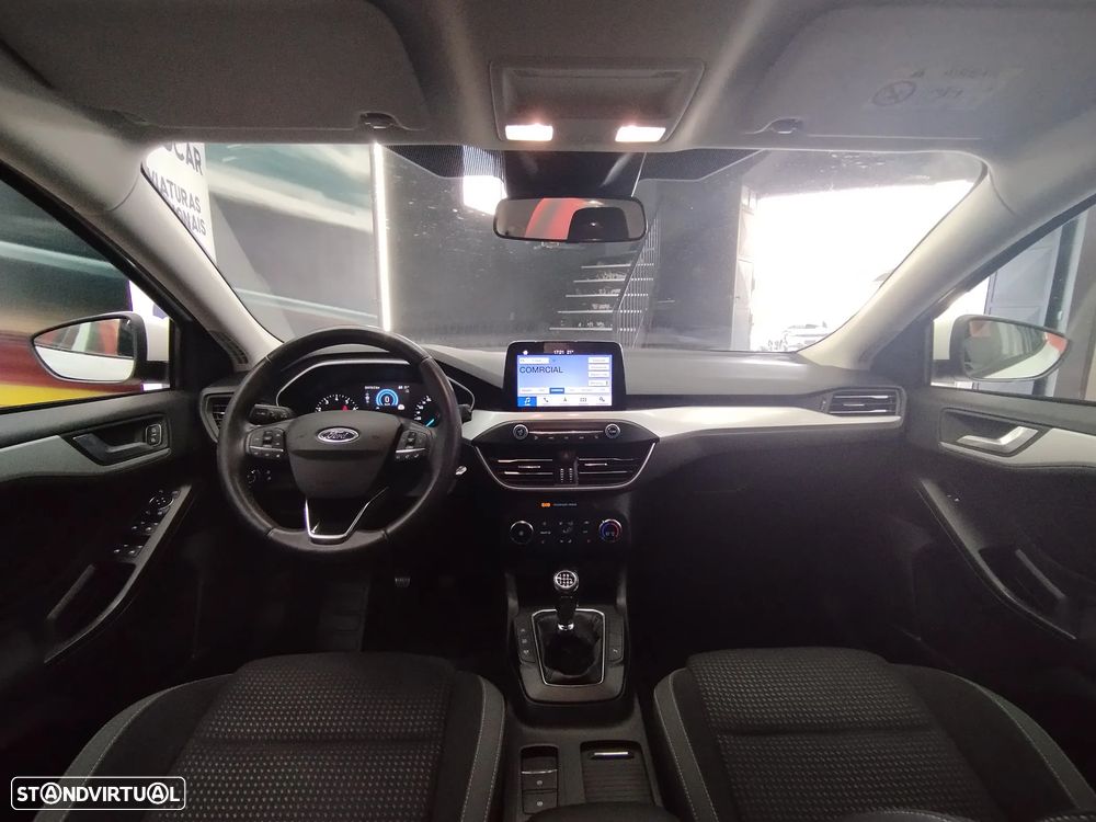 Ford Focus 1.0 EcoBoost Business - 13