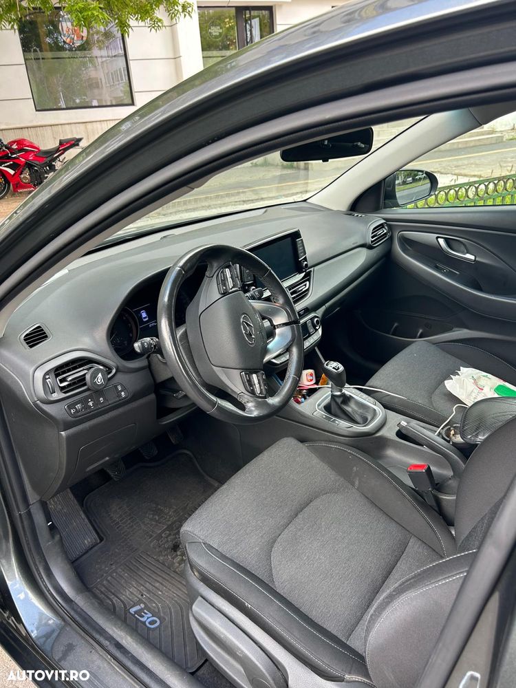 Hyundai i30 1.5 110CP 5DR M/T Comfort - 2