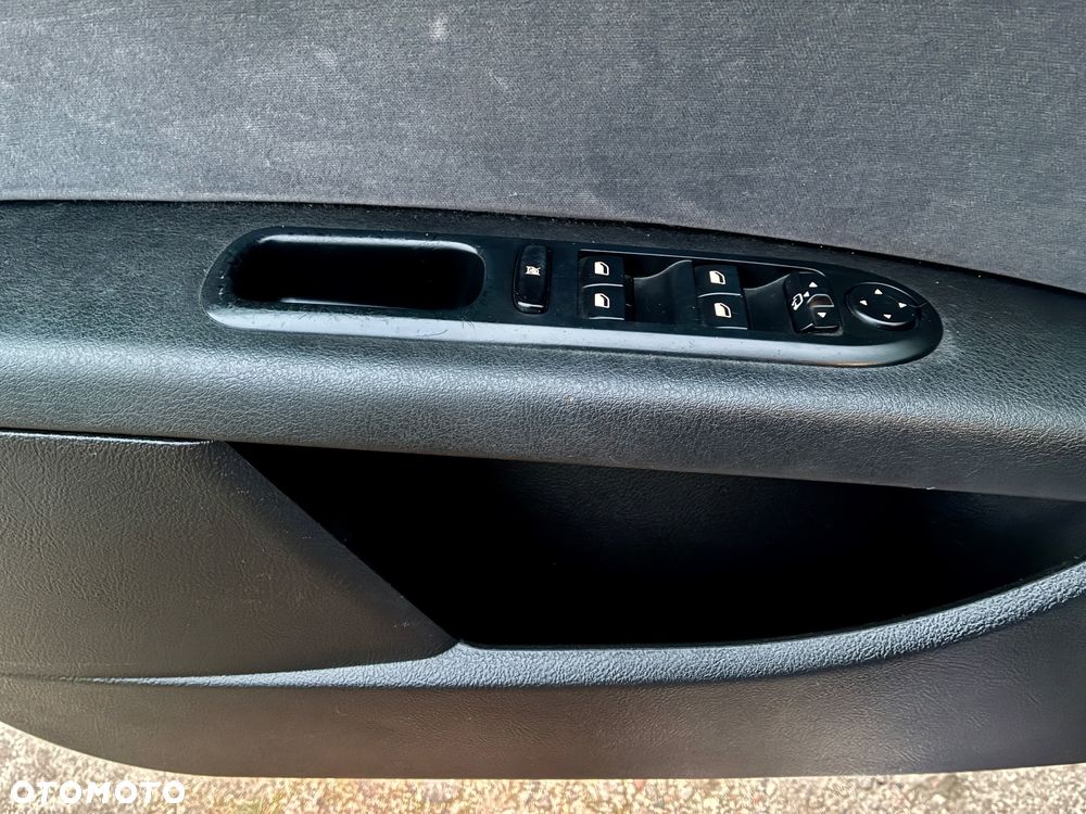 Peugeot 407 2.0 Premium Navtech - 32