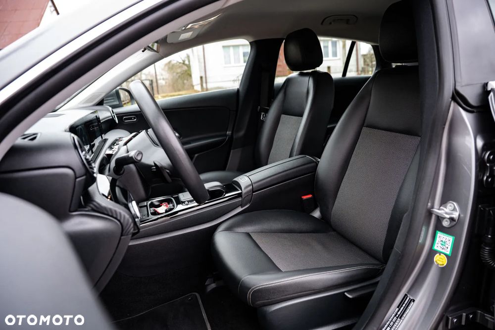 Mercedes-Benz CLA 180 d 7G-DCT Edition 2020 - 11