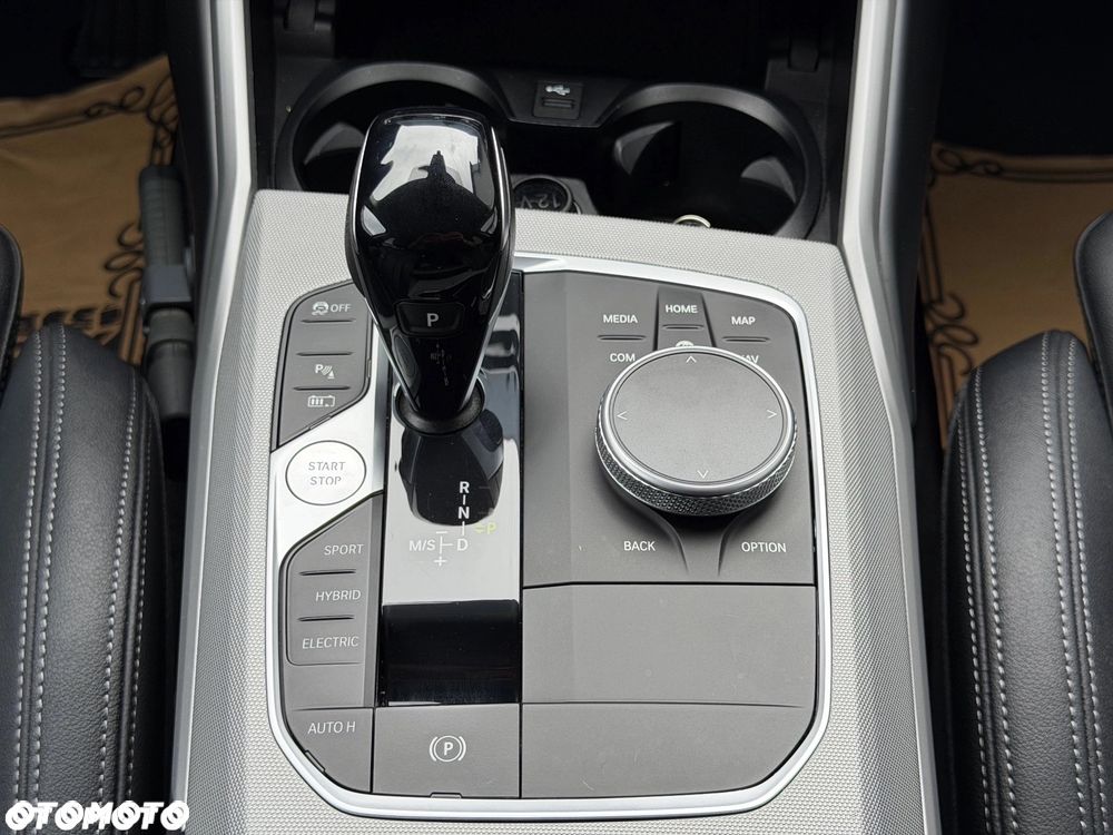 BMW Seria 3 320e Sport Line - 21