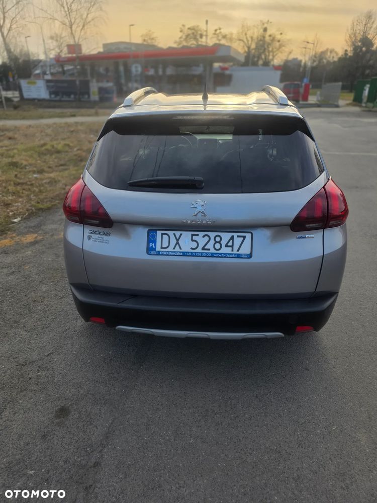 Peugeot 2008 1.2 Pure Tech Style S&S EAT6 - 4