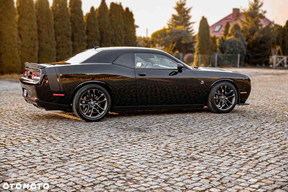 Dodge Challenger 6.4 Scat Pack - 10