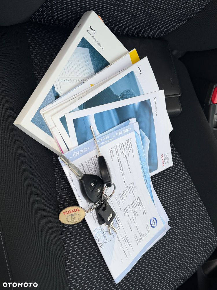 Toyota Auris 1.33 VVT-i Life - 27