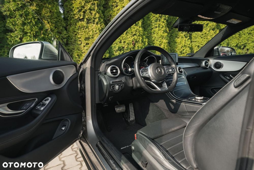 Mercedes-Benz Klasa C 300 9G-TRONIC - 10
