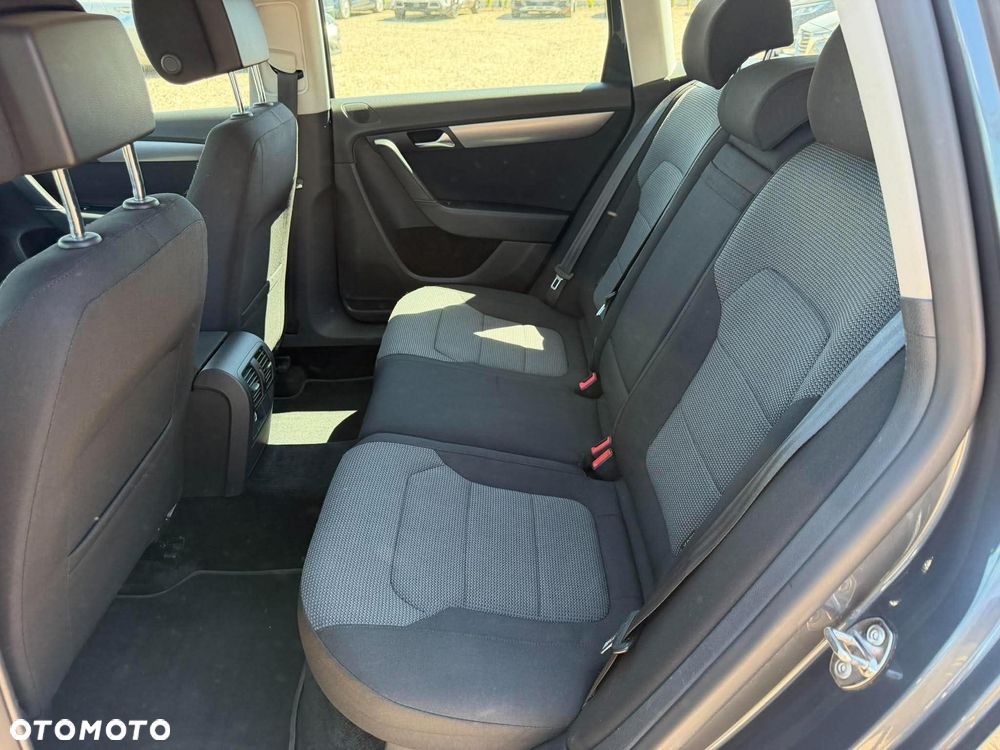 Volkswagen Passat 1.8 TSI Comfortline - 12