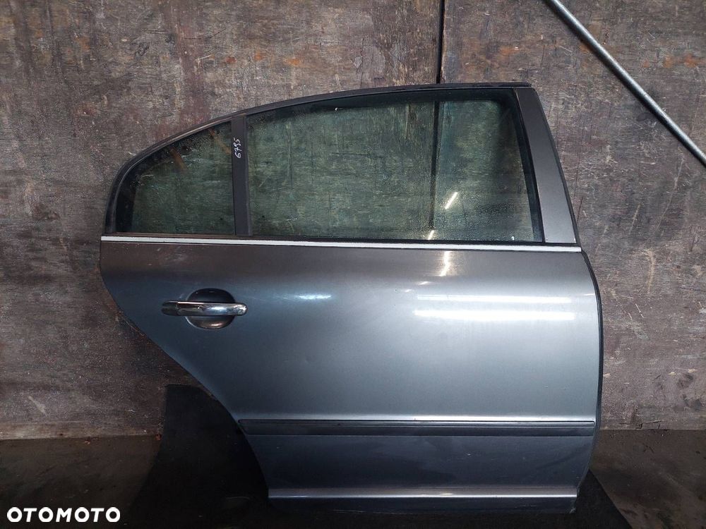 DRZWI KOMPLETNE PRAWY TYŁ SKODA SUPERB I SEDAN 9152 - 3