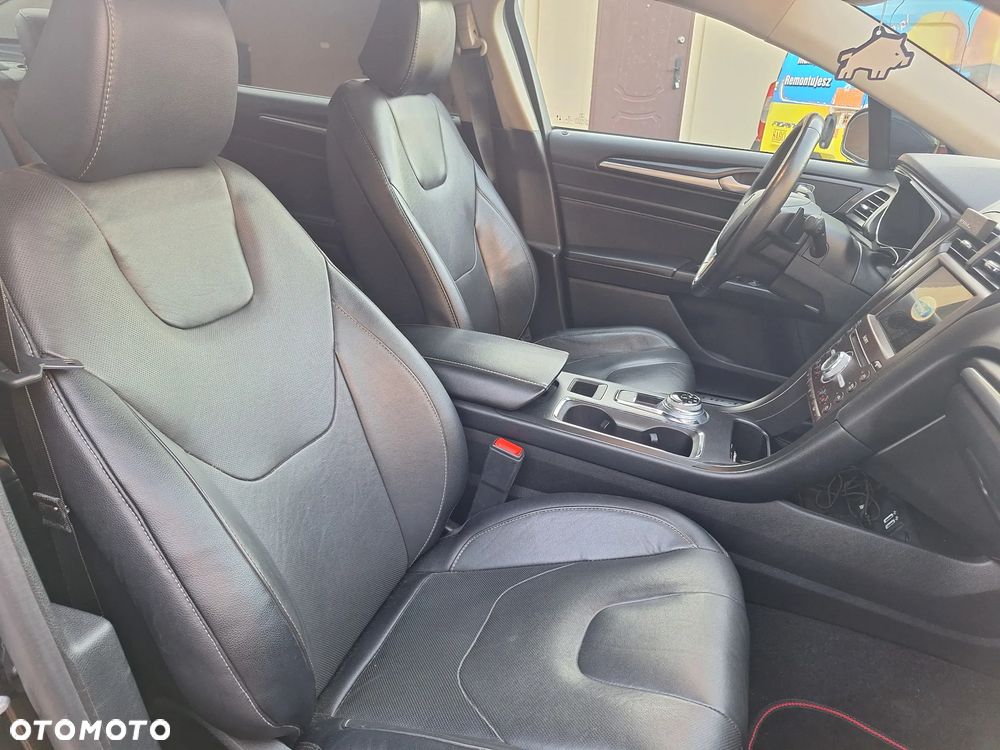 Ford Fusion 2.0 EcoBoost Titanium - 10