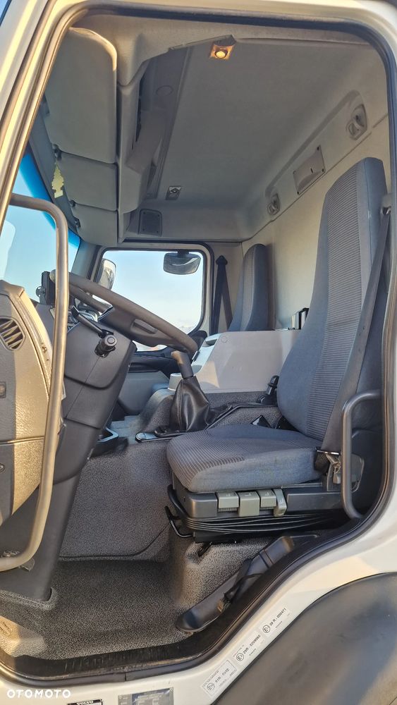 Volvo FE 260 4x2 Hds HIAB 122/11m/Pilot Skrzynia 6m - 29