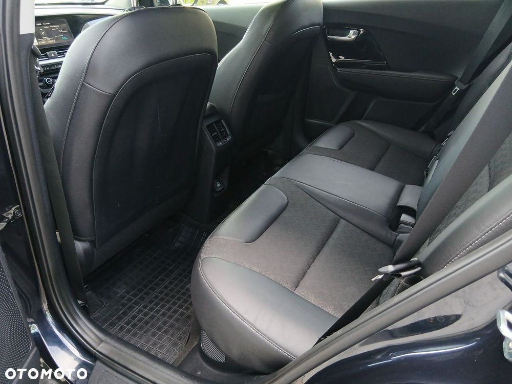Kia Niro 1.6 GDI Hybrid Business Line - 19