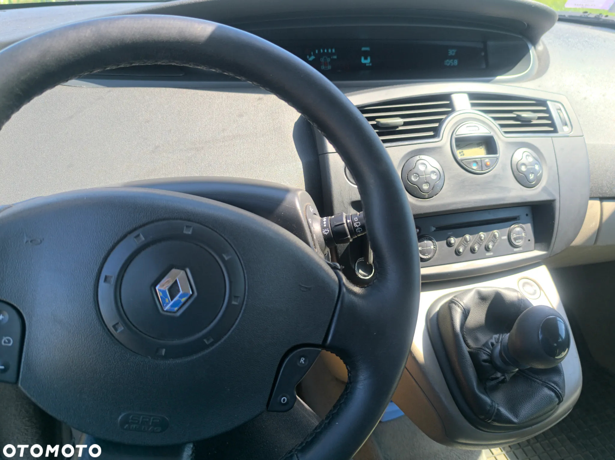 Renault Scenic - 8