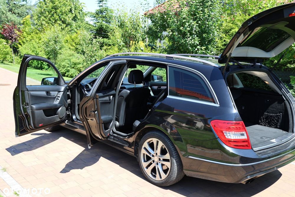 Mercedes-Benz Klasa C 200 CDI BlueEff Avantgarde - 29
